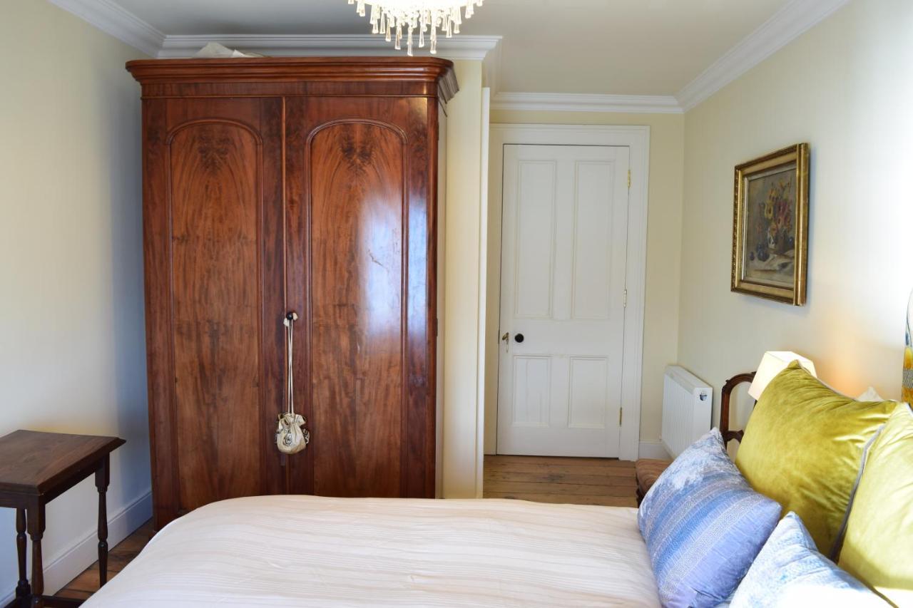 West Beach House -Sea Views Cobh Eksteriør billede